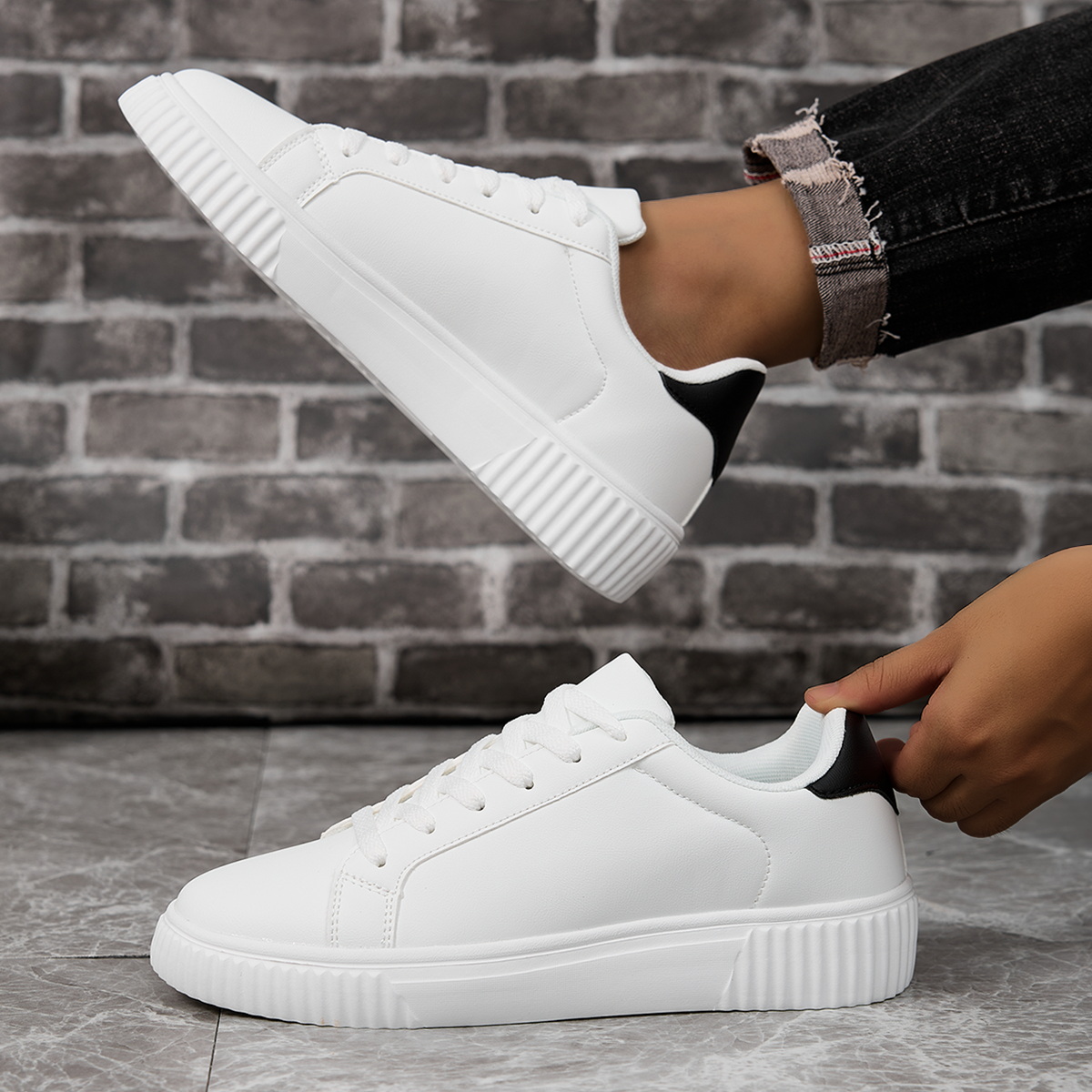 Indoor Sport And Outdoor Sports - Modne buty sportowe, buty do biegania,